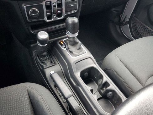 Used 2018 Jeep Wrangler Unlimited Sport S image 19