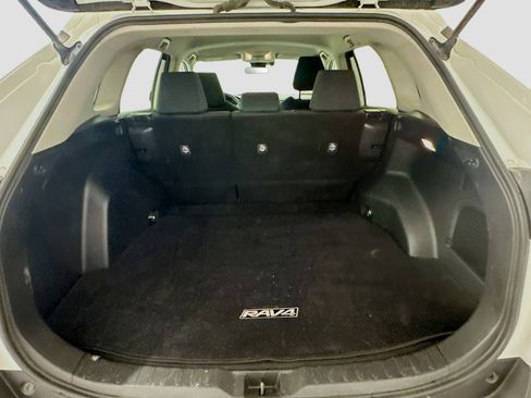 Used 2019 Toyota RAV4 LE image 30