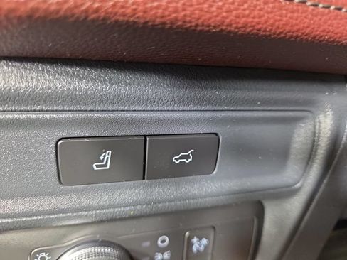 Used 2022 Ford Expedition Max Limited AWD/4WD image 29