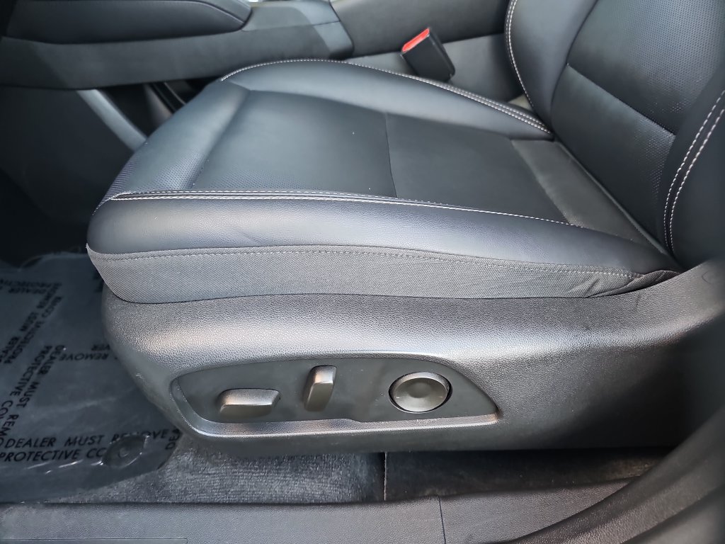 Used 2026 GMC Terrain Elevation w/ Elevation Premium Package FWD image 18