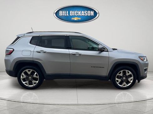Used 2018 Jeep Compass Limited w/ Navigation Group FWD image 10