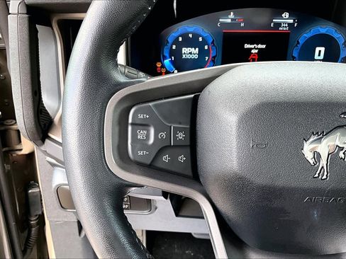 Used 2025 Ford Bronco Outer Banks image 25