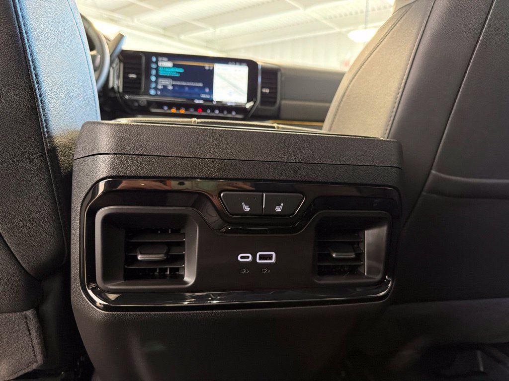 Used 2026 Chevrolet Silverado 2500 ZR2 AWD/4WD image 26
