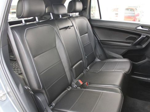 Certified 2021 Volkswagen Tiguan SE R-Line image 24