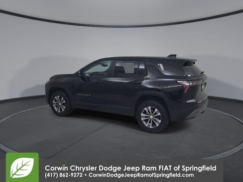 Used 2026 Chevrolet Equinox LT FWD image 10