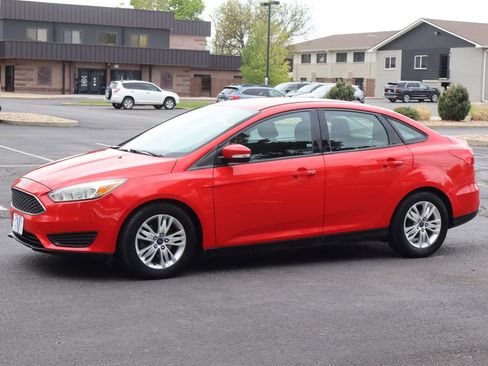 Used 2016 Ford Focus SE FWD image 10