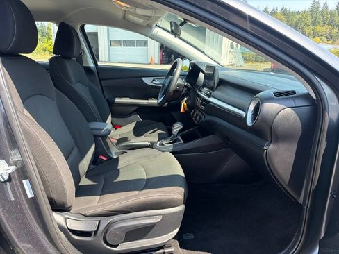 Used 2024 Kia Forte LXS FWD image 13