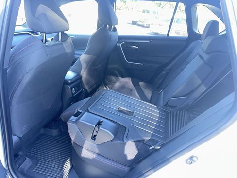 Used 2025 Toyota RAV4 SE AWD/4WD image 7