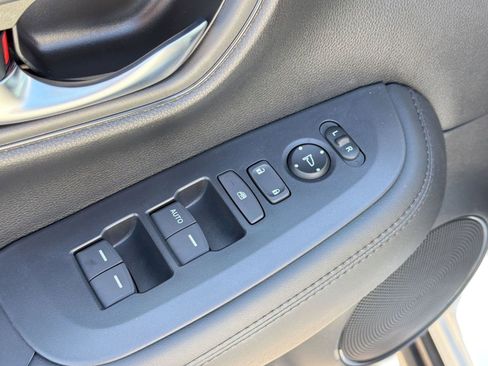 New 2026 Honda HR-V LX image 18