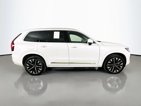 Used 2026 Volvo XC90 T8 Plus w/ Protection Package Premier AWD/4WD image 4