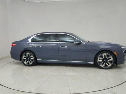 Used 2023 BMW i7 xDrive60 image 71