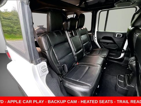 Used 2022 Jeep Wrangler Unlimited Sahara w/ Cold Weather Group AWD/4WD image 23