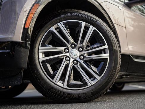 Used 2025 Cadillac Lyriq Luxury image 18