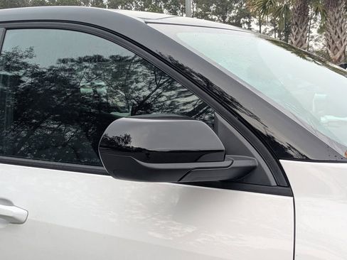 New 2026 Chevrolet Equinox LT w/ Convenience Package II image 13