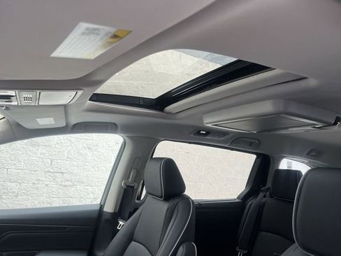 New 2026 Honda Odyssey Touring image 18