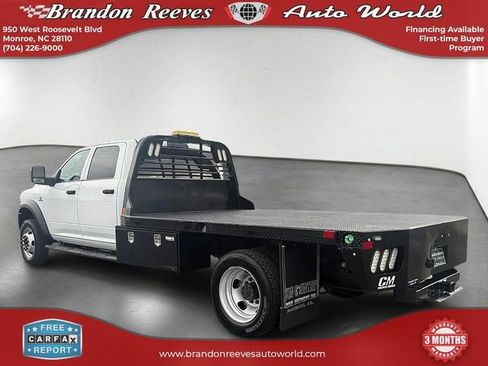 Used 2024 RAM 5500 Tradesman w/ Chrome Appearance Group AWD/4WD image 8