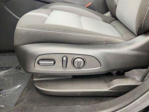 Used 2023 Chevrolet Blazer LT w/ Convenience Package FWD image 23