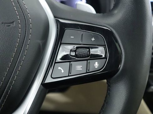 Used 2021 BMW 530e xDrive 530e iPerformance w/ Convenience Package image 12