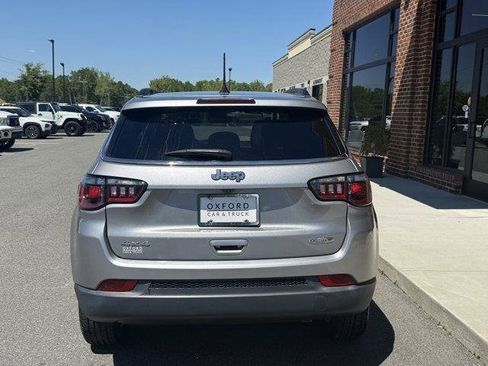 Used 2022 Jeep Compass Latitude w/ Sun and Sound Group AWD/4WD image 6