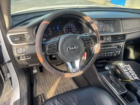 Used 2018 Kia Optima S w/ Panoramic Sunroof Package FWD image 6