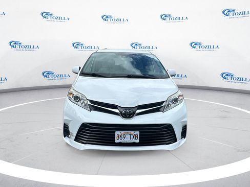Used 2020 Toyota Sienna LE FWD image 8