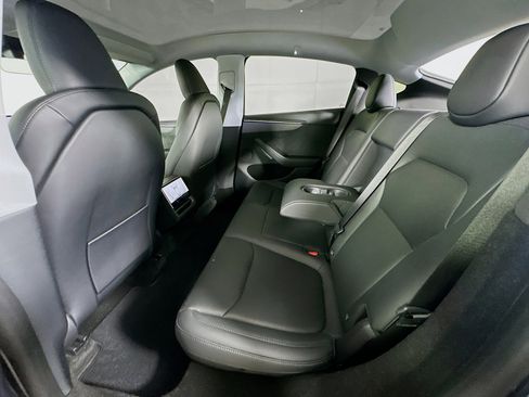 Used 2026 Tesla Model Y 2WD image 26