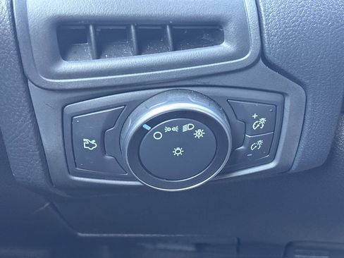 Used 2018 Ford Focus SE image 24