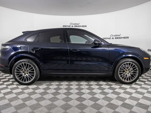 Used 2023 Porsche Cayenne Coupe AWD/4WD image 3