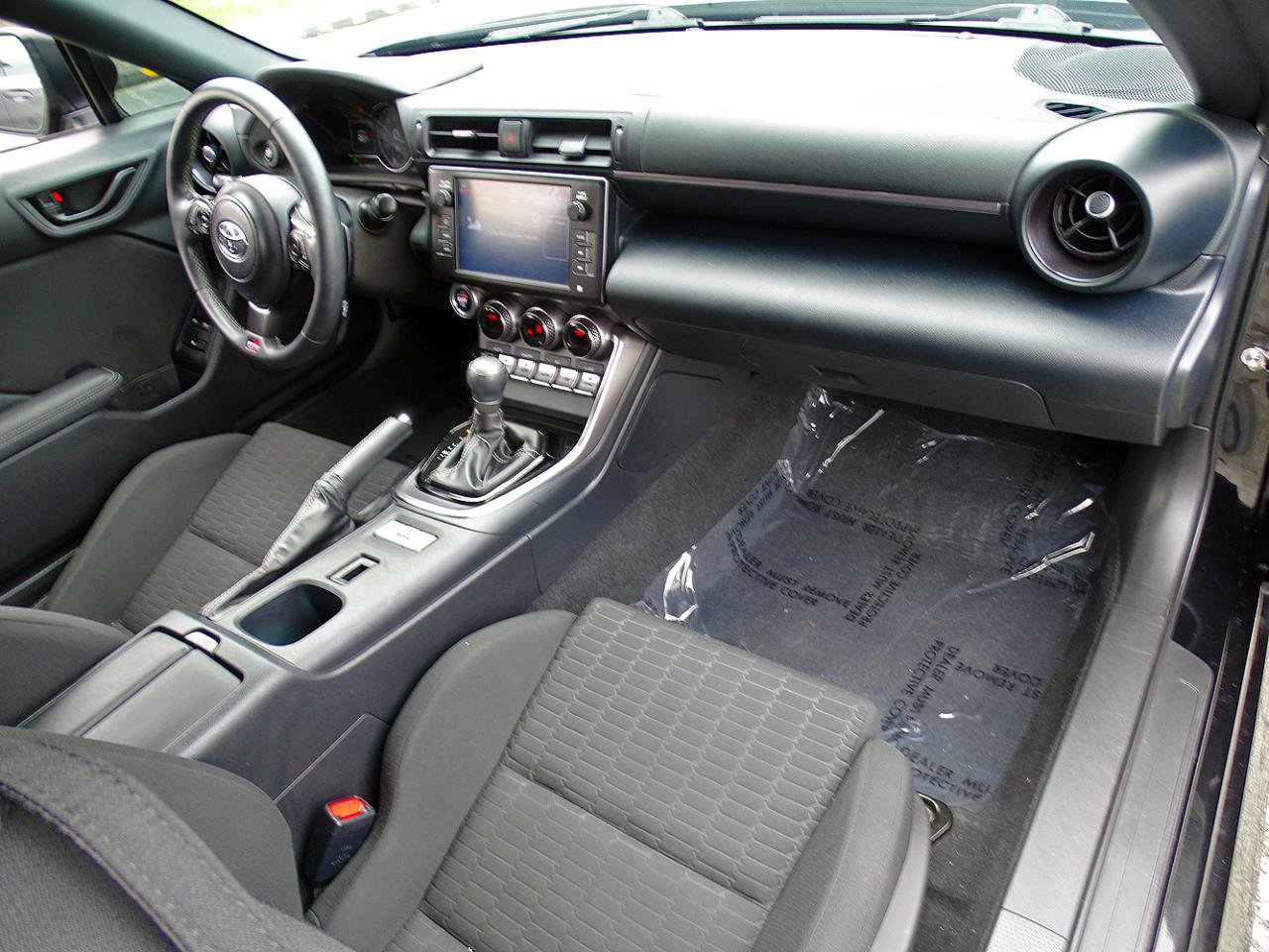 Used 2023 Toyota GR86 RWD image 25