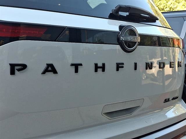 Certified 2024 Nissan Pathfinder SL w/ Black Appearance Package AWD/4WD image 6