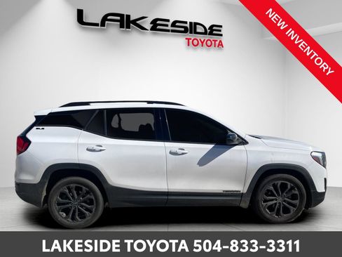 Used 2020 GMC Terrain SLE w/ Elevation Edition image 7