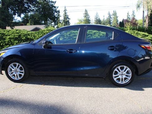 Used 2016 Scion iA FWD image 13
