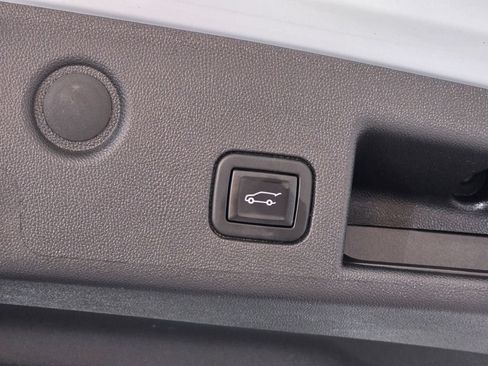 Certified 2022 Chevrolet Equinox RS w/ Infotainment Package FWD image 14