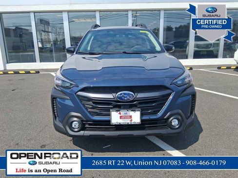 Used 2025 Subaru Outback Premium AWD/4WD image 2
