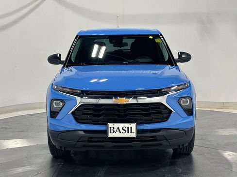 Used 2024 Chevrolet TrailBlazer LS w/ LS Convenience Package AWD/4WD image 9