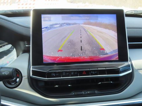 Used 2024 Jeep Compass Limited image 5