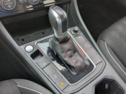 Used 2019 Volkswagen Jetta GLI FWD image 21