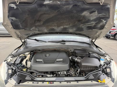 Used 2016 Volvo XC60 T5 Premier w/ Proximity Package image 21