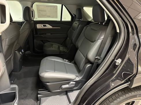 New 2026 Ford Explorer Active AWD/4WD image 18