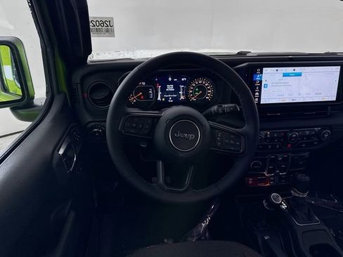 New 2026 Jeep Wrangler Unlimited Rubicon AWD/4WD image 20