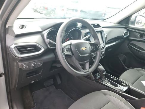Used 2023 Chevrolet TrailBlazer LT w/ Convenience Package image 19