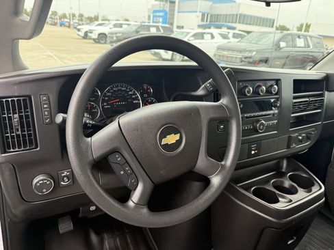 Used 2017 Chevrolet Express 3500 Work Van image 26