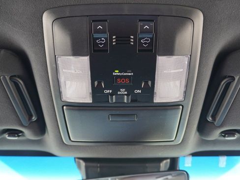 Used 2021 Lexus GX 460 Premium w/ Premium Package AWD/4WD image 27