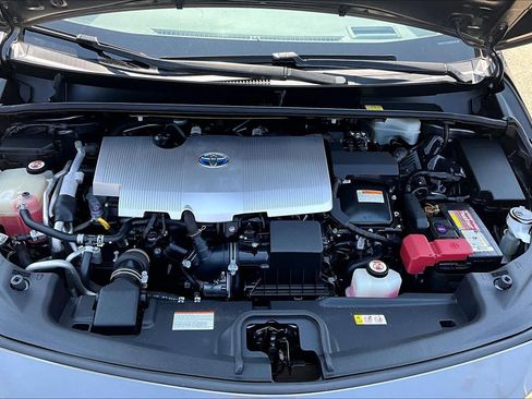 Used 2017 Toyota Prius Prime Advanced FWD image 31