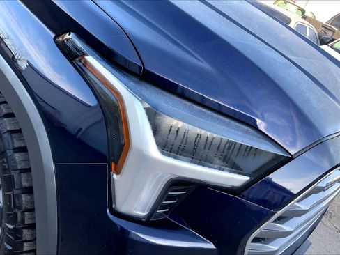 Used 2023 Toyota Sequoia Limited image 28