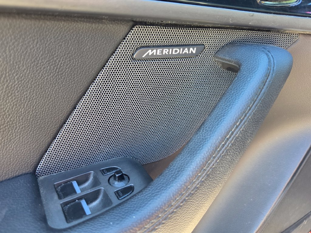 Used 2015 Jaguar F-TYPE Convertible RWD image 15