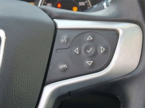 Used 2023 GMC Acadia SLT image 25