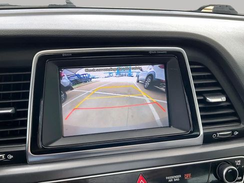 Used 2018 Hyundai Sonata Limited FWD image 26