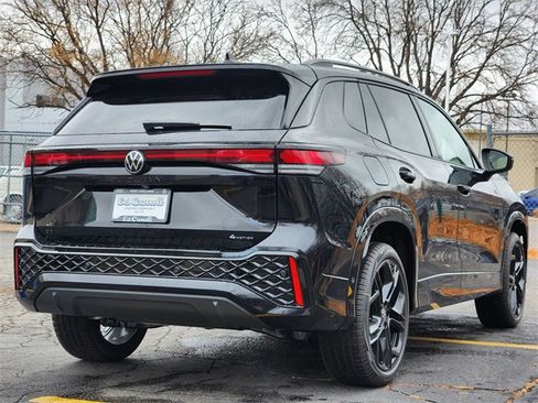 New 2026 Volkswagen Tiguan SE R-Line image 7