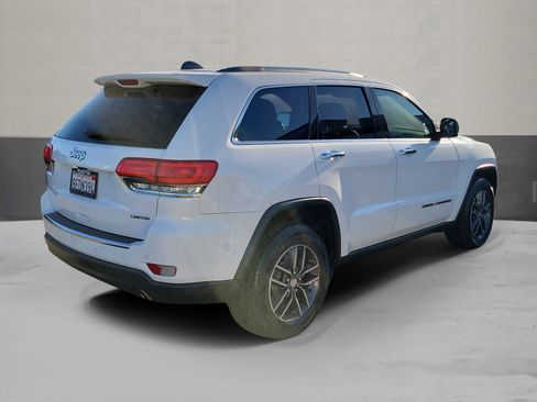 Used 2018 Jeep Grand Cherokee Limited image 2